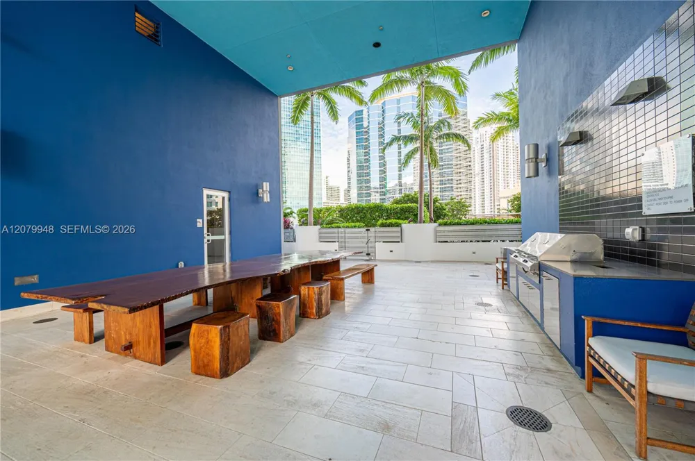 1300 Brickell Bay Dr #710 Miami, FL 33131