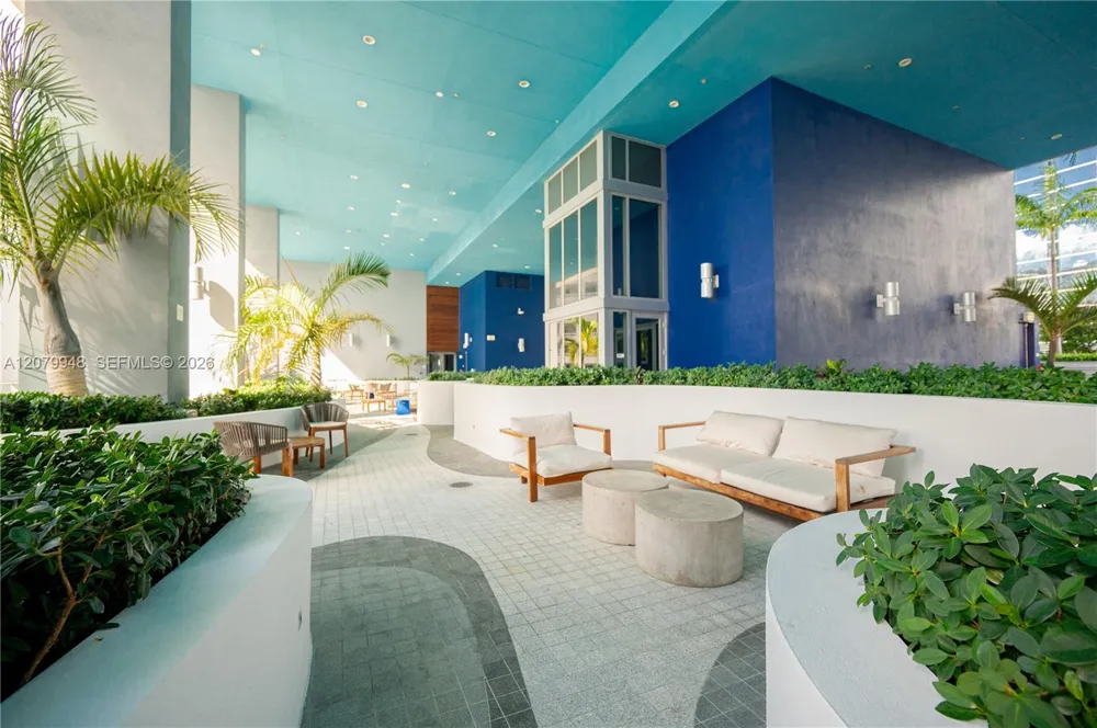 1300 Brickell Bay Dr #710 Miami, FL 33131