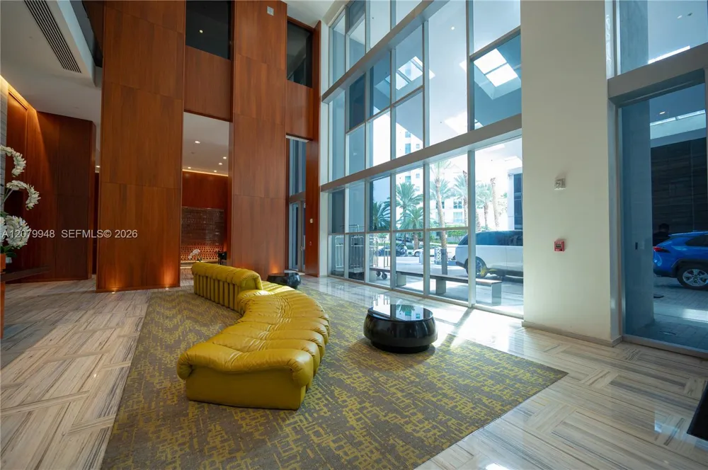 1300 Brickell Bay Dr #710 Miami, FL 33131