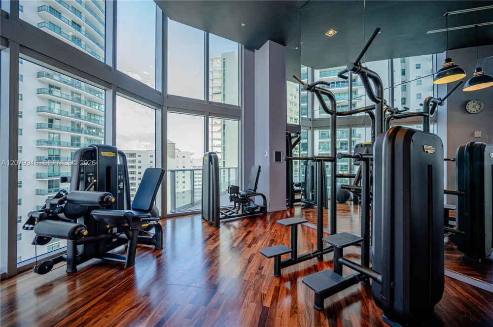 1300 Brickell Bay Dr #710 Miami, FL 33131