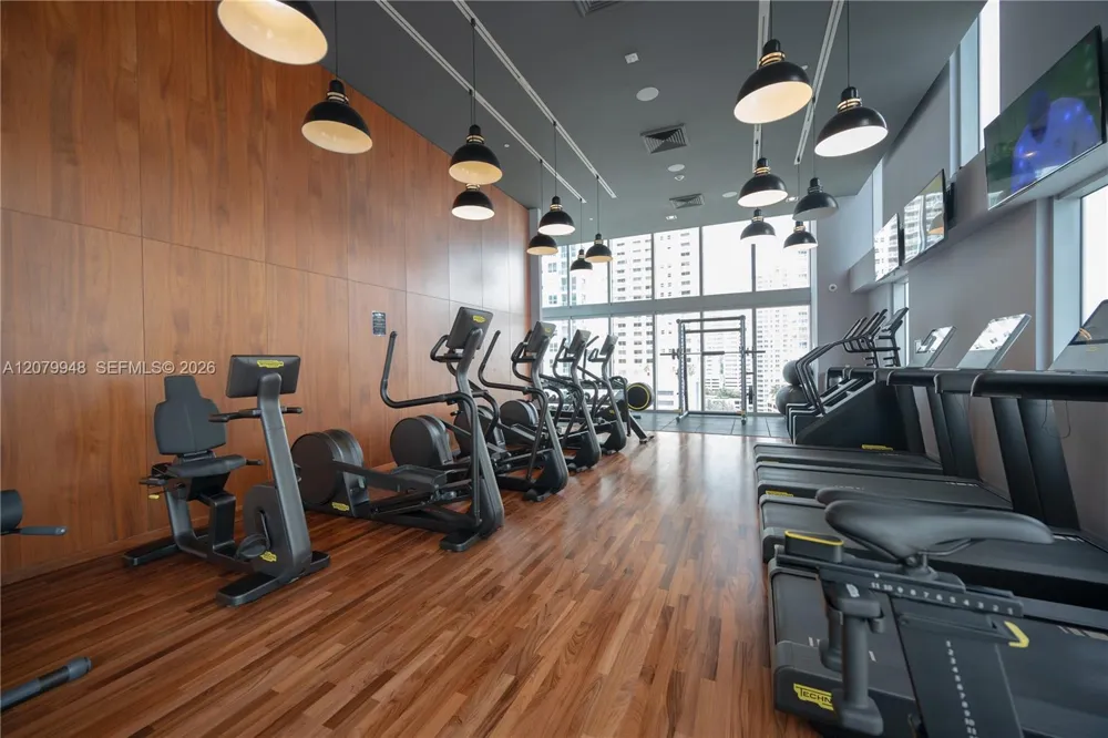 1300 Brickell Bay Dr #710 Miami, FL 33131