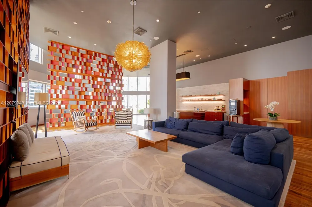 1300 Brickell Bay Dr #710 Miami, FL 33131