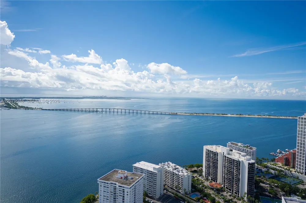 1300 Brickell Bay Dr #710 Miami, FL 33131