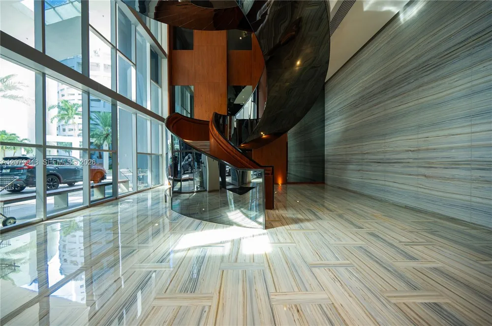 1300 Brickell Bay Dr #710 Miami, FL 33131