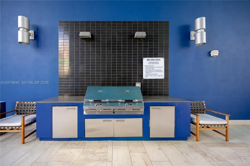1300 Brickell Bay Dr #710 Miami, FL 33131