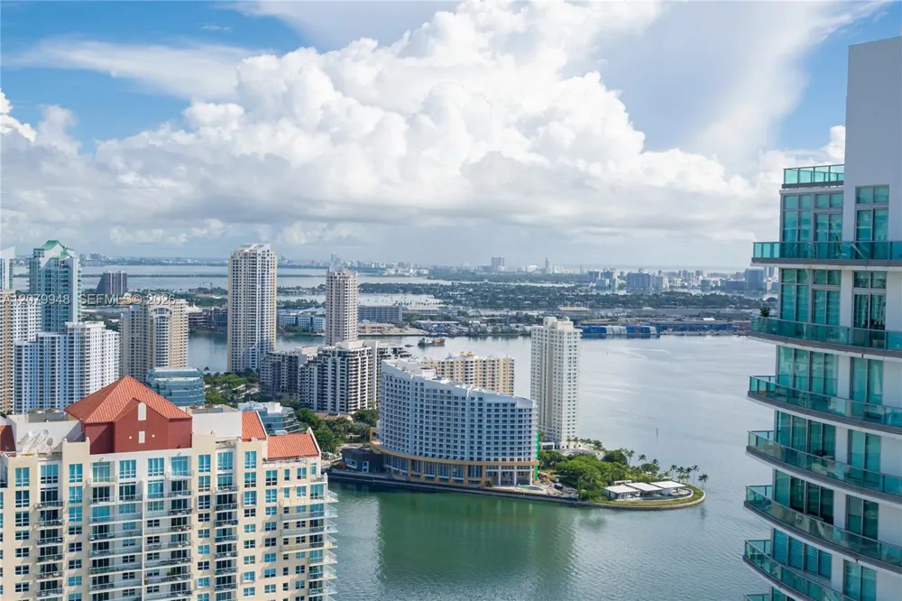 1300 Brickell Bay Dr #710 Miami, FL 33131