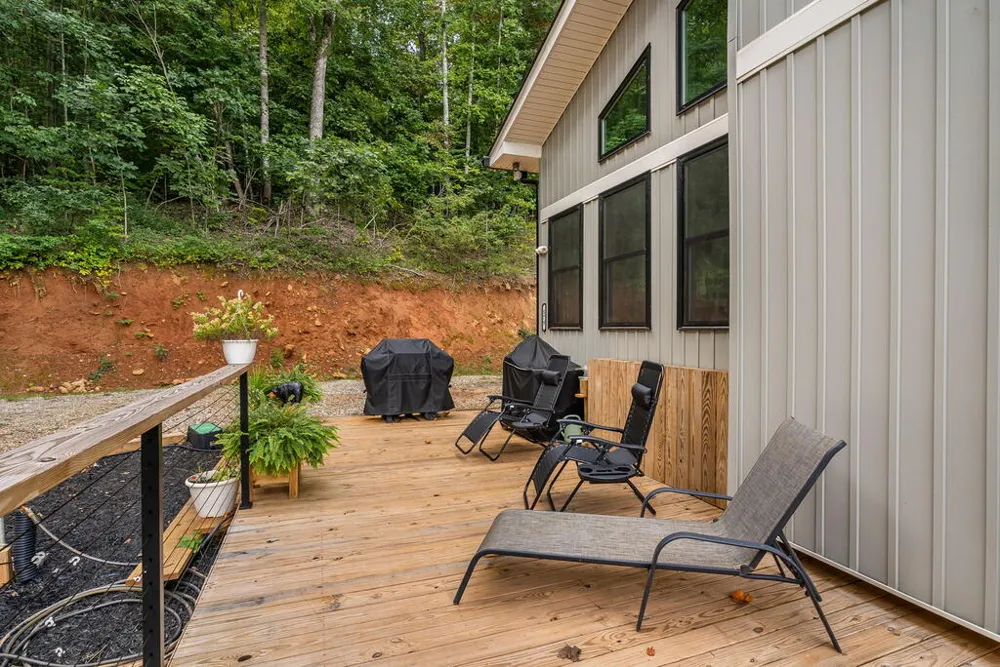 579 Overlook Circle Young Harris, GA 30582