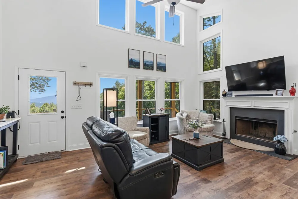 579 Overlook Circle Young Harris, GA 30582
