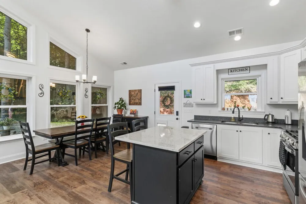 579 Overlook Circle Young Harris, GA 30582