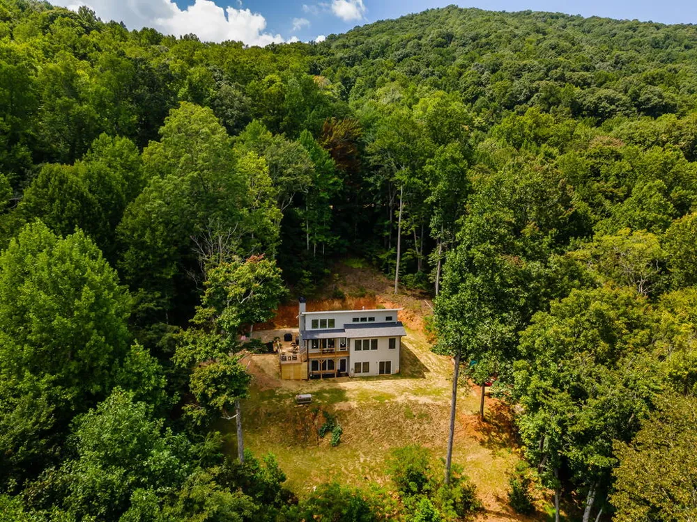 579 Overlook Circle Young Harris, GA 30582