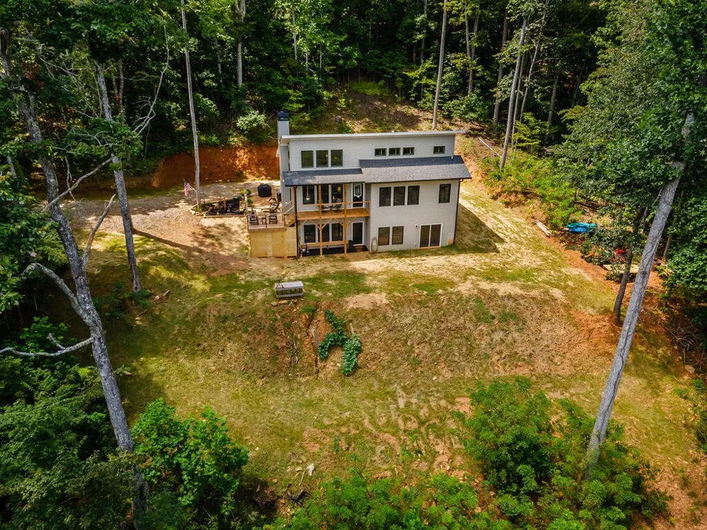 579 Overlook Circle Young Harris, GA 30582