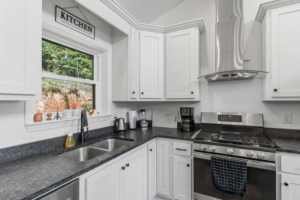 579 Overlook Circle Young Harris, GA 30582