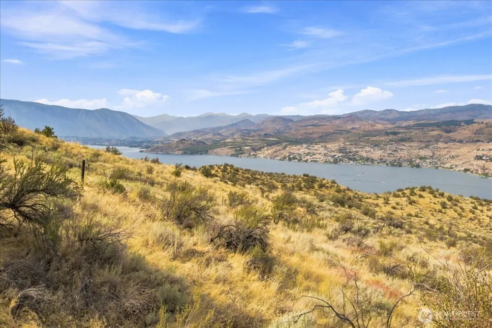 64 Chelan Butte Rd Chelan, WA 98816