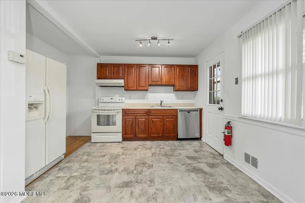 69 Village Green Way Hazlet, NJ 07730