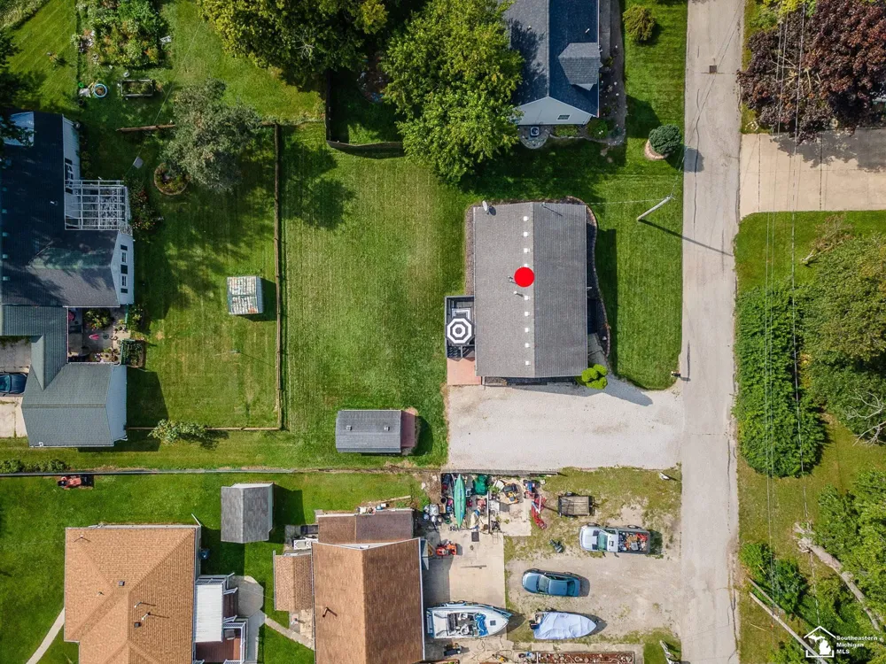 4611 3rd Street Luna Pier City, MI 48157