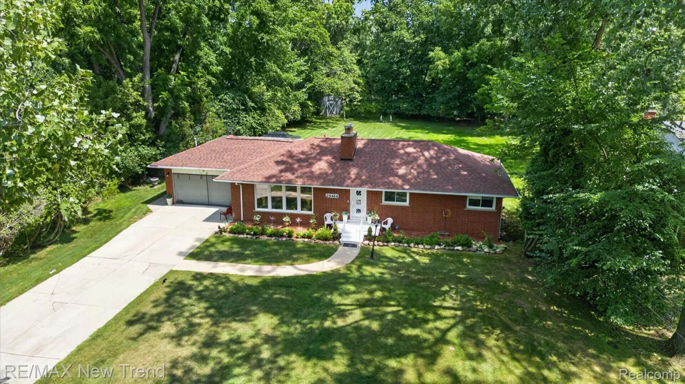 24414 Lois Lane Southfield City, MI 48075