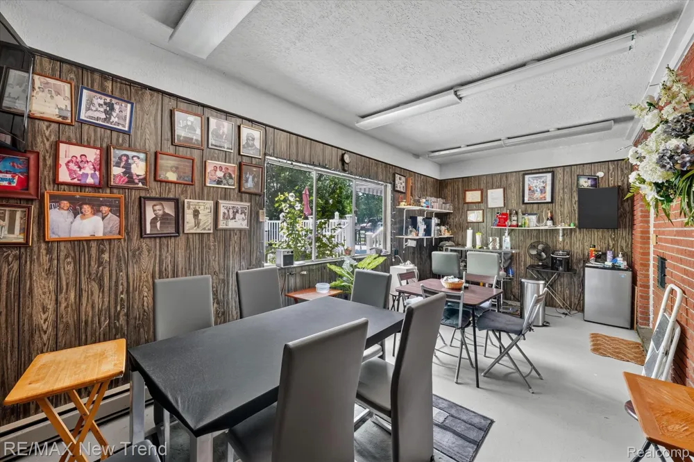 24414 Lois Lane Southfield City, MI 48075