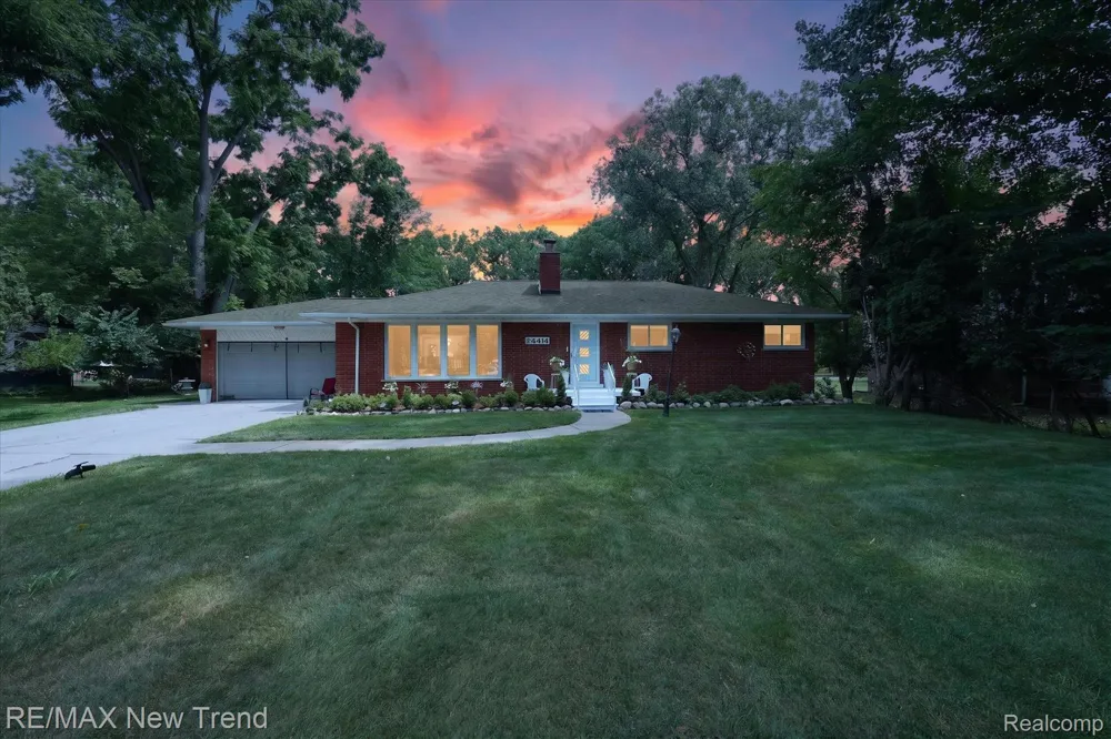24414 Lois Lane Southfield City, MI 48075