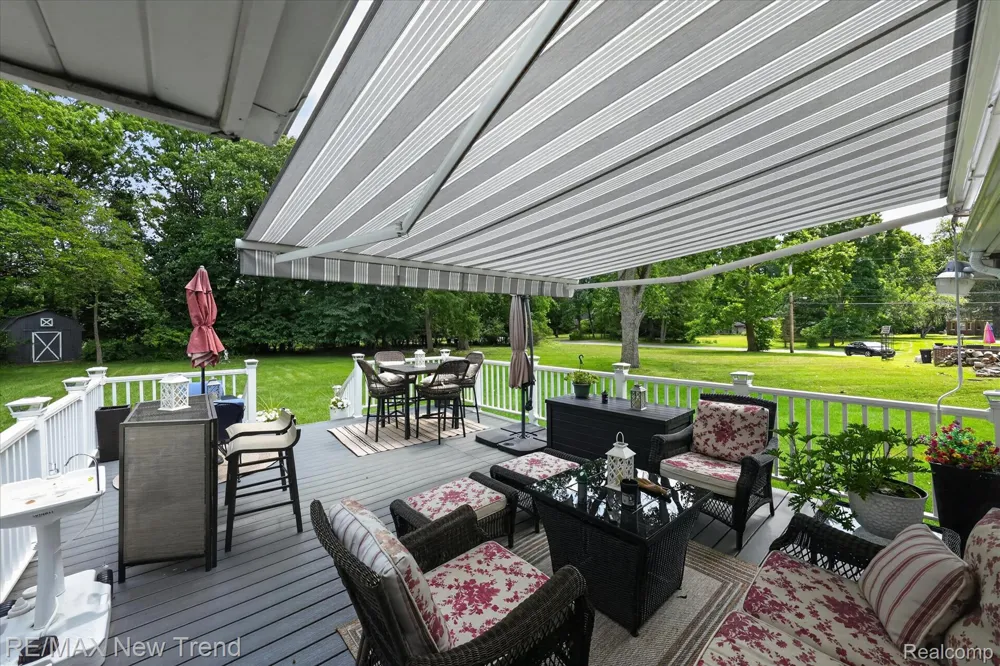 24414 Lois Lane Southfield City, MI 48075