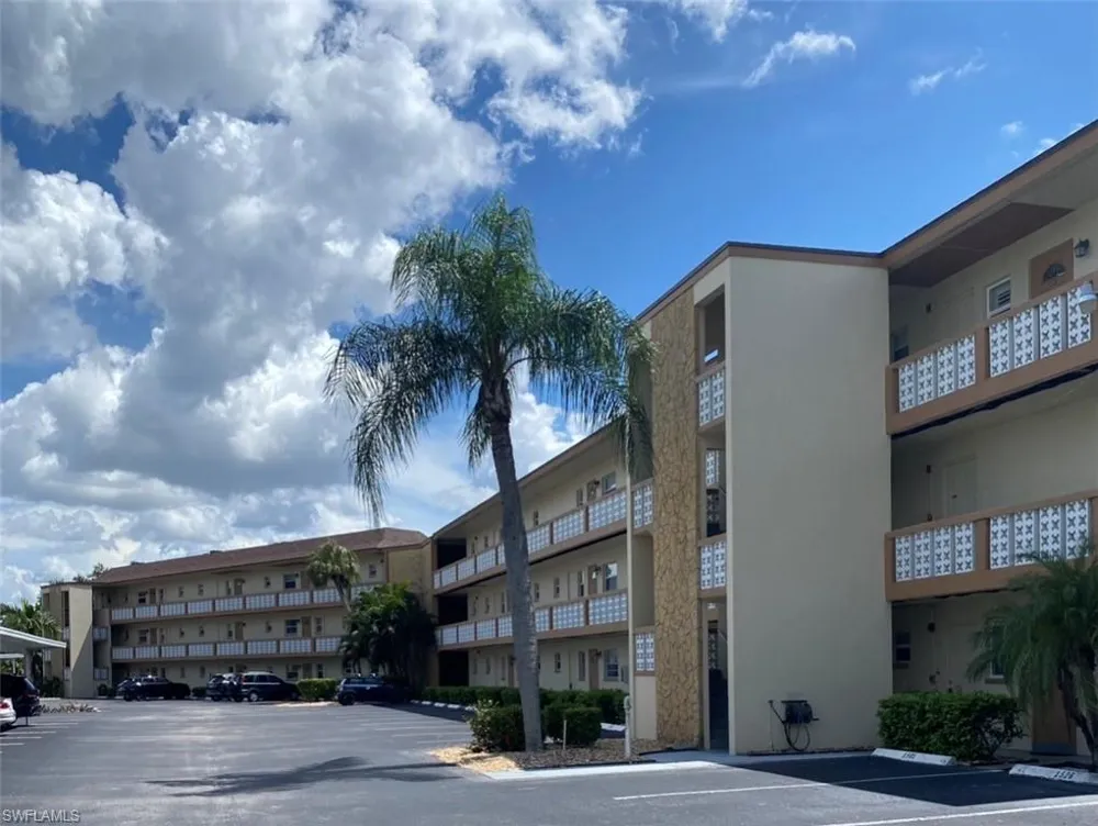 1515 Tropic Terrace #1515 North Fort Myers, FL 33903