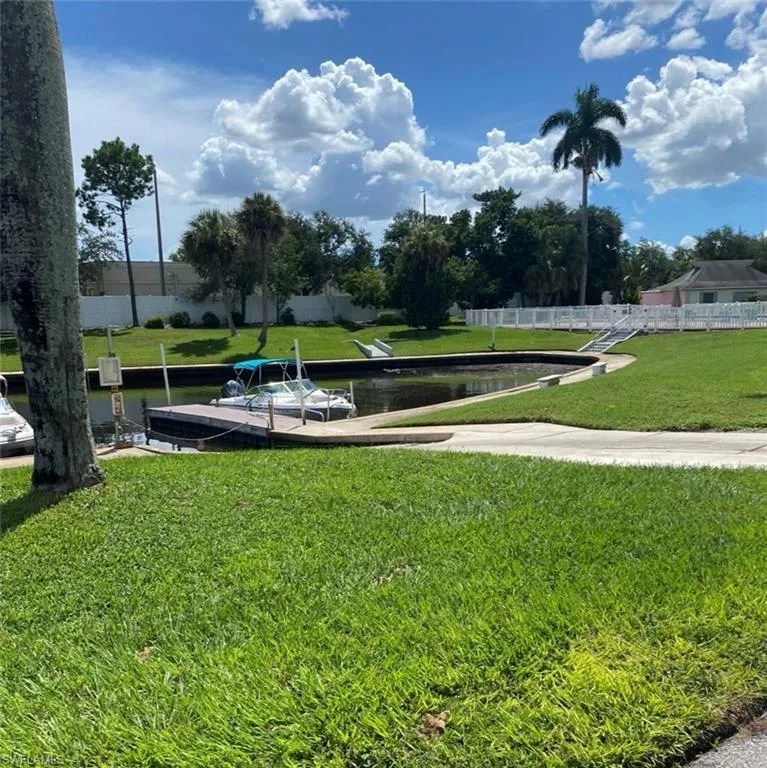 1515 Tropic Terrace #1515 North Fort Myers, FL 33903