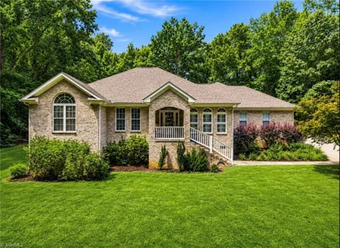 5823 Big Oak Way