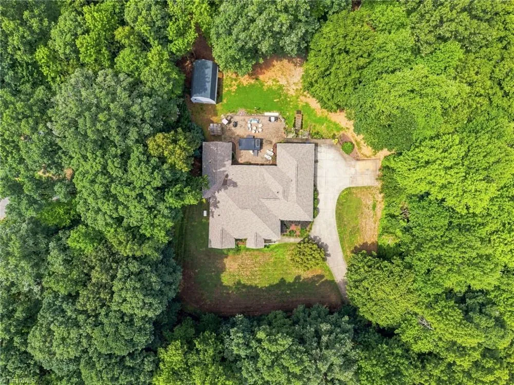 5823 Big Oak Way Randleman, NC 27317
