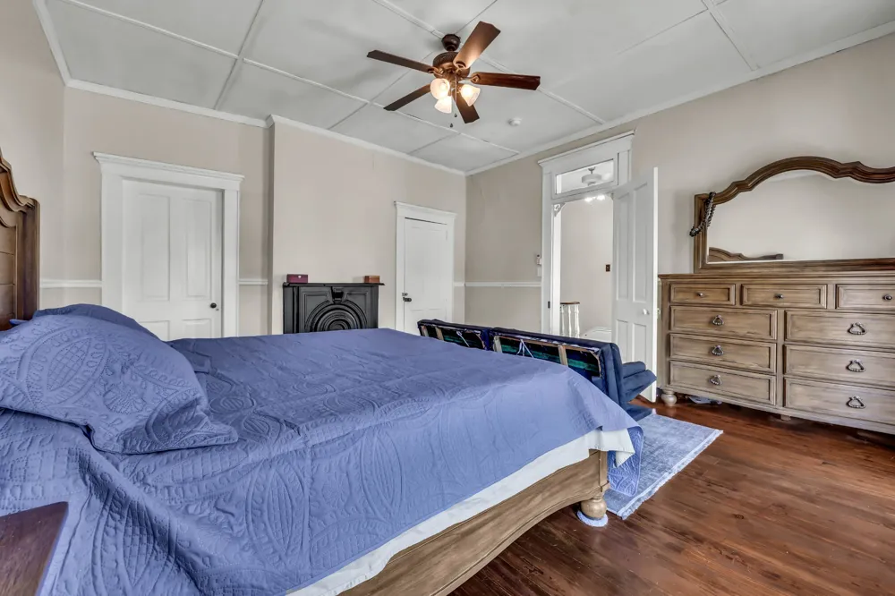 209 S Main St Trenton, KY 42286