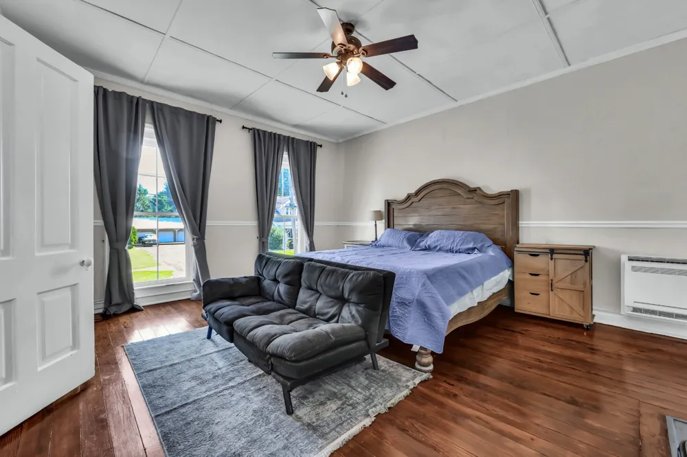 209 S Main St Trenton, KY 42286