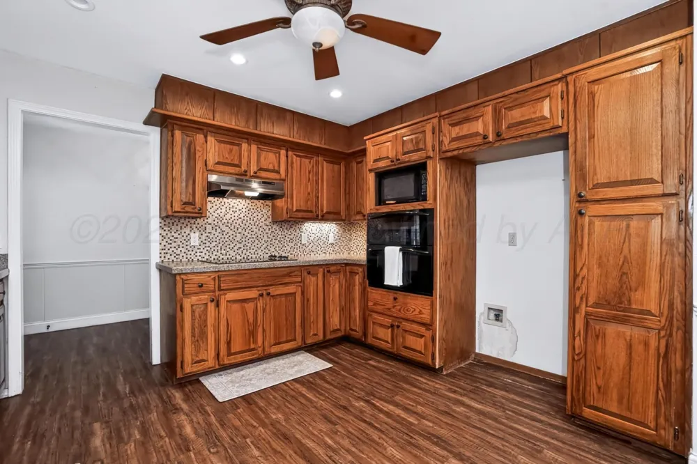 1701 Caddo Circle Dalhart, TX 79022