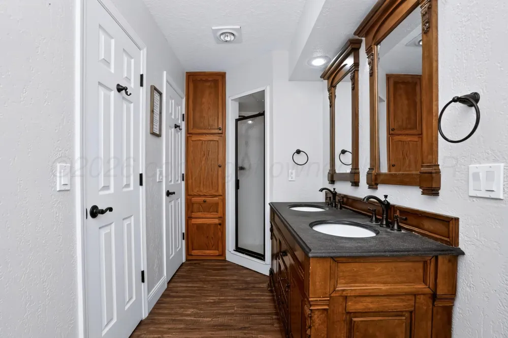 1701 Caddo Circle Dalhart, TX 79022