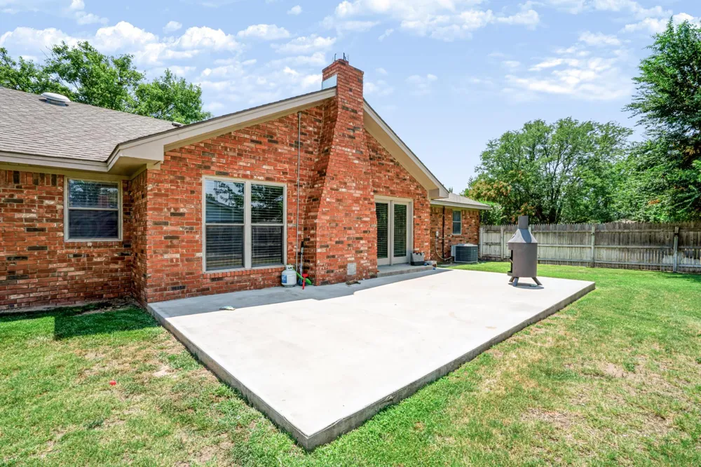 1701 Caddo Circle Dalhart, TX 79022