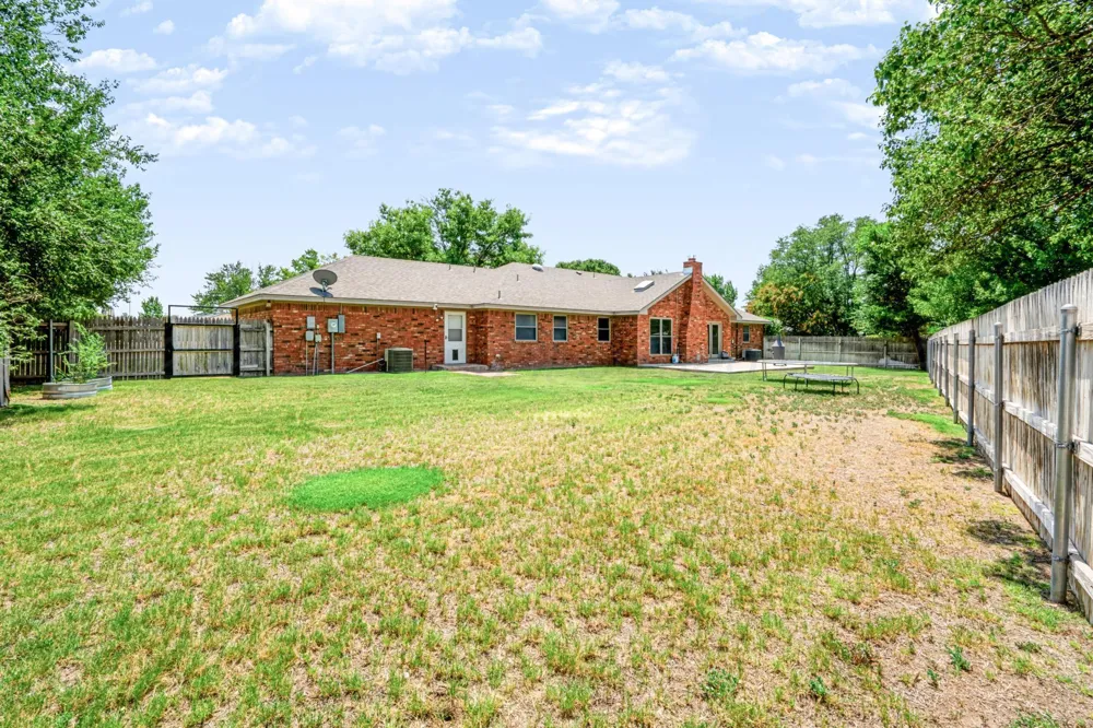 1701 Caddo Circle Dalhart, TX 79022