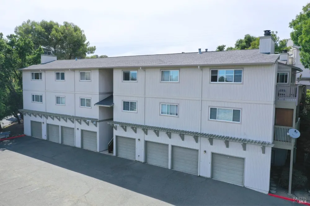 243 Whalebone Court Vallejo, CA 94591