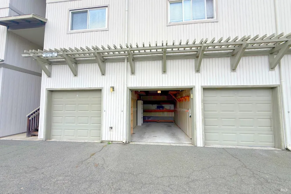 243 Whalebone Court Vallejo, CA 94591