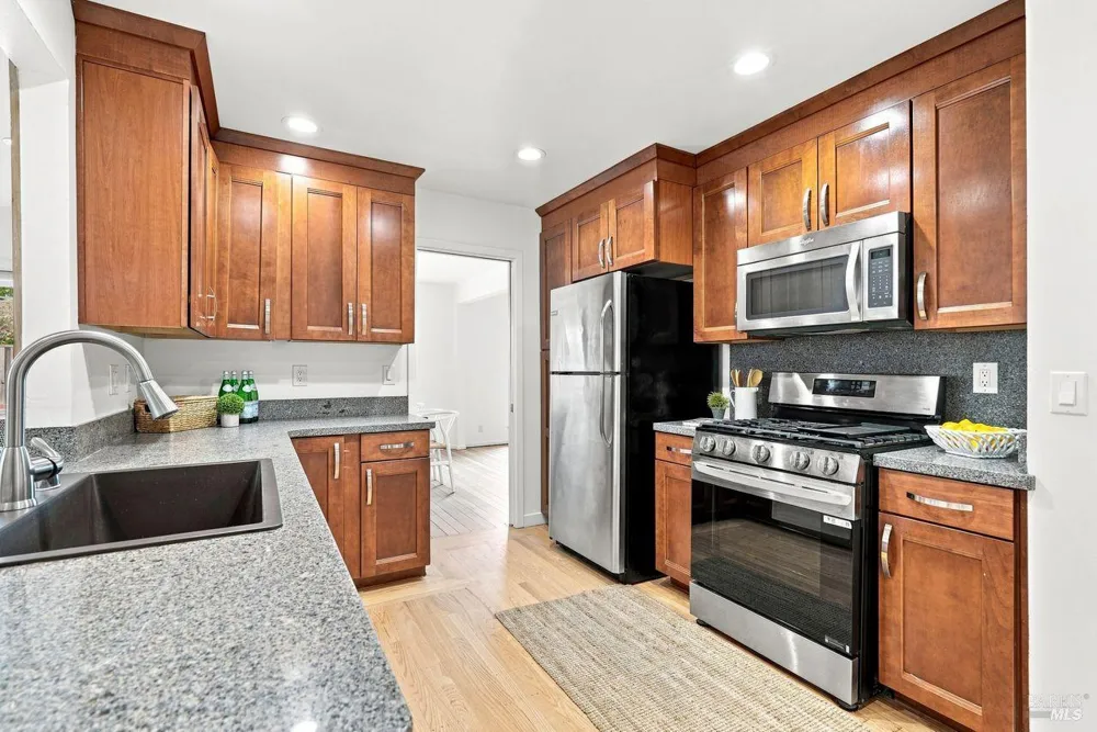 29 Tradewind Passage Corte Madera, CA 94925