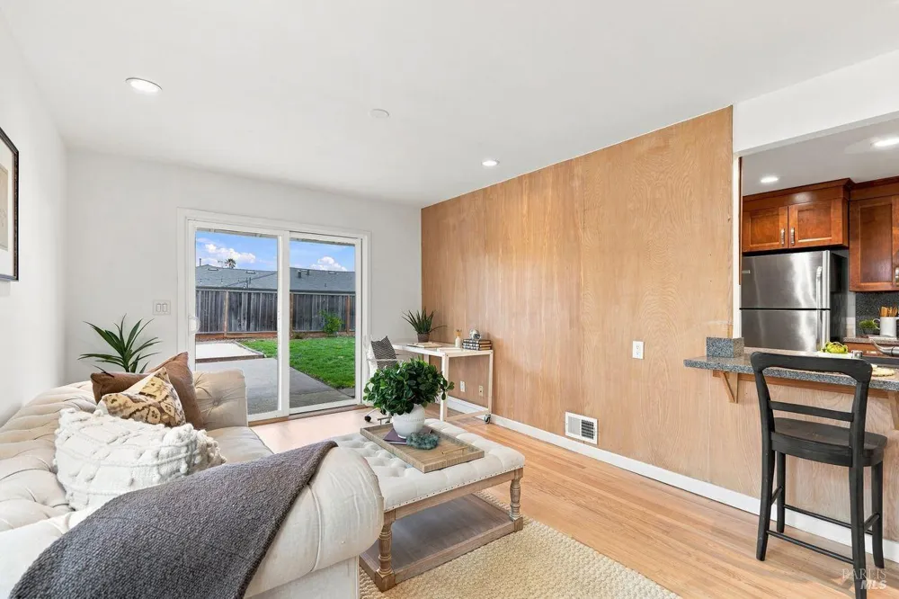 29 Tradewind Passage Corte Madera, CA 94925