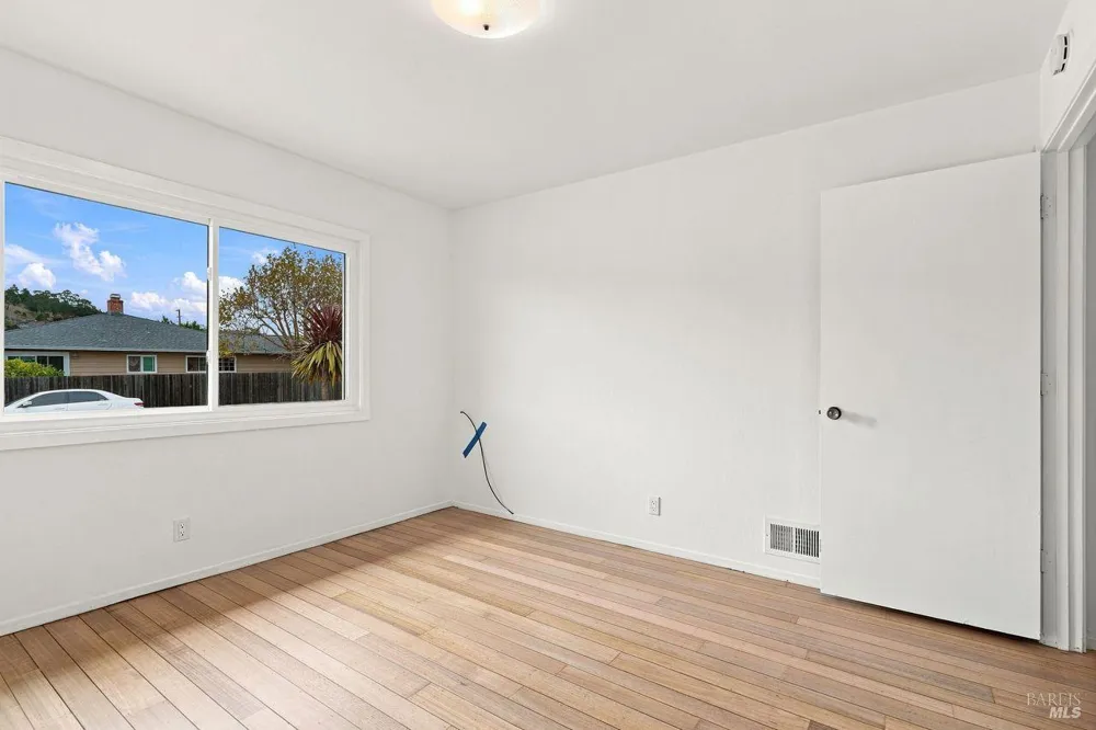 29 Tradewind Passage Corte Madera, CA 94925