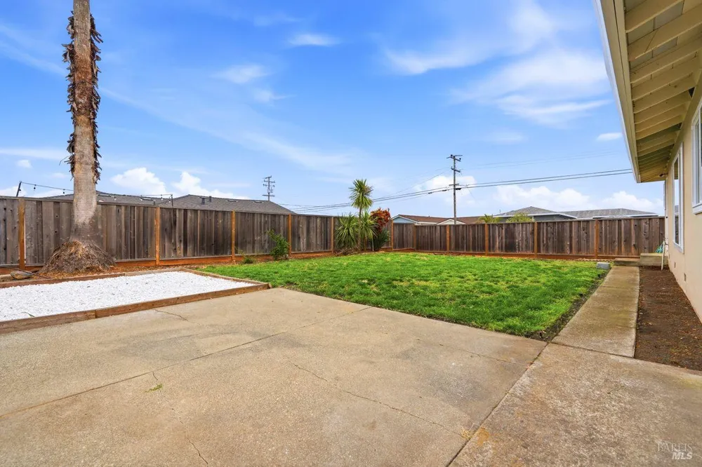29 Tradewind Passage Corte Madera, CA 94925