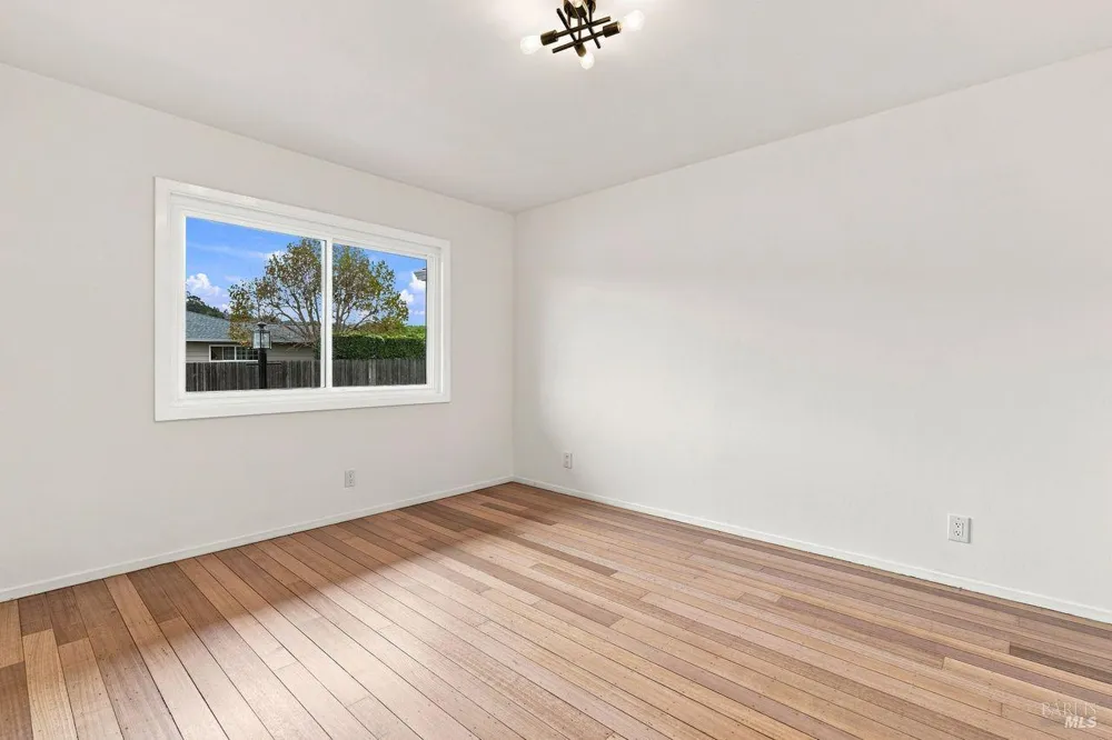 29 Tradewind Passage Corte Madera, CA 94925
