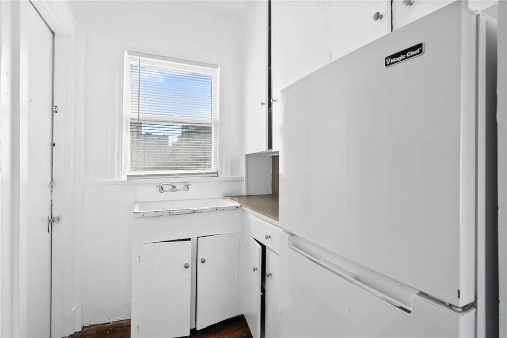 615 S Tancahua Street Corpus Christi, TX 78401