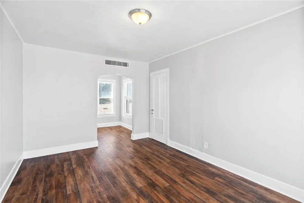 615 S Tancahua Street Corpus Christi, TX 78401