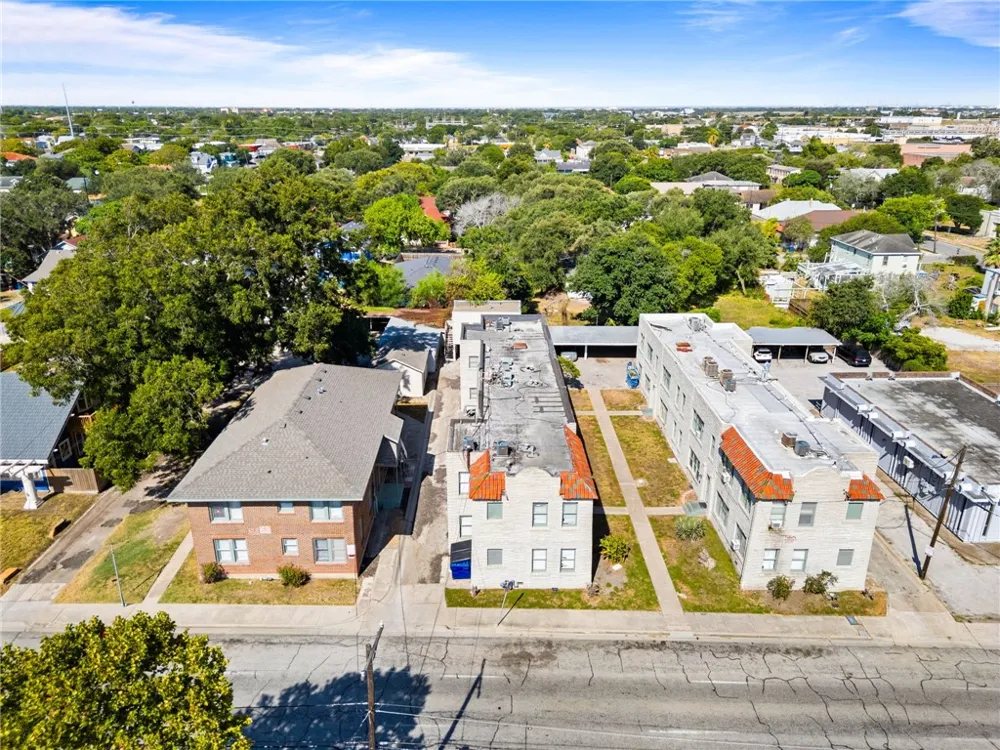 615 S Tancahua Street Corpus Christi, TX 78401