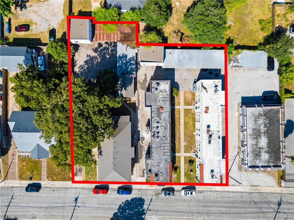 615 S Tancahua Street Corpus Christi, TX 78401