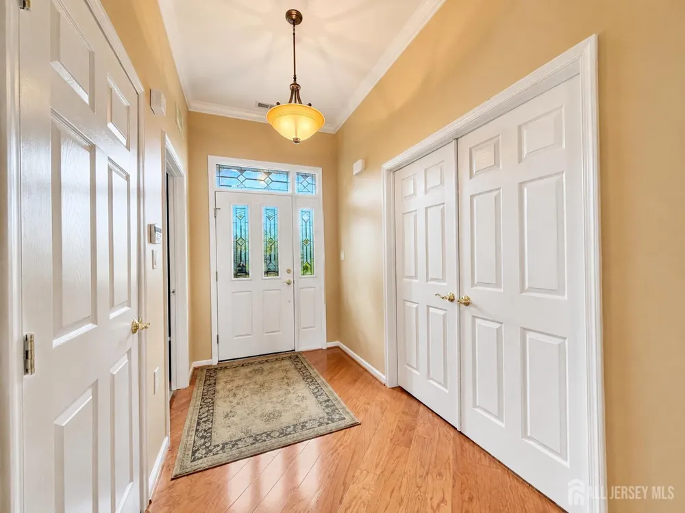 111 Fontaine Court Monroe, NJ 08831