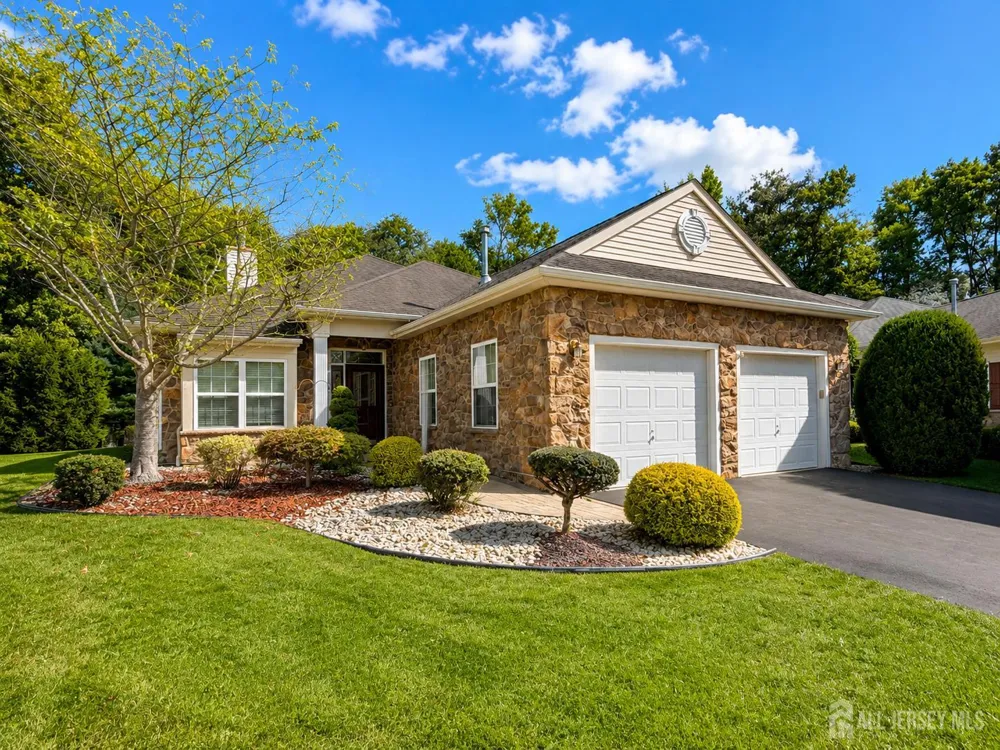 111 Fontaine Court Monroe, NJ 08831