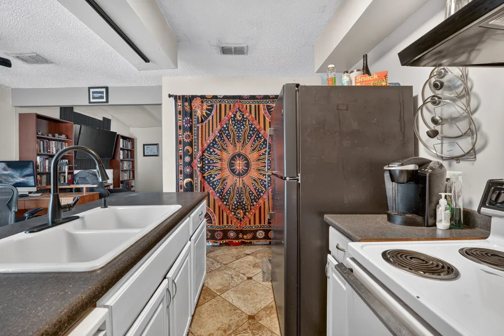 1628 Royal Hill Drive Austin, TX 78741