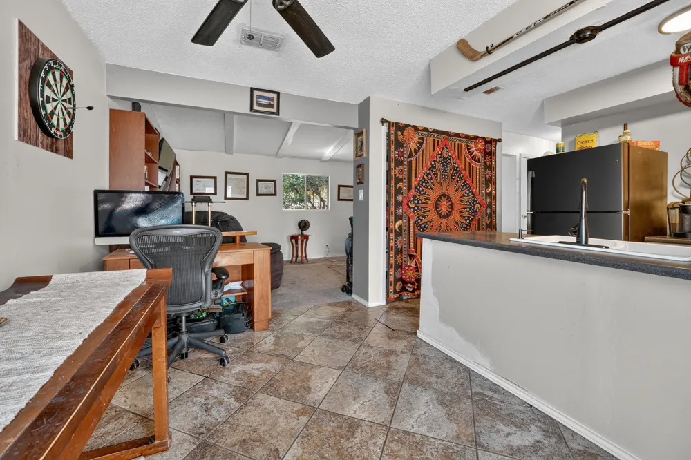 1628 Royal Hill Drive Austin, TX 78741