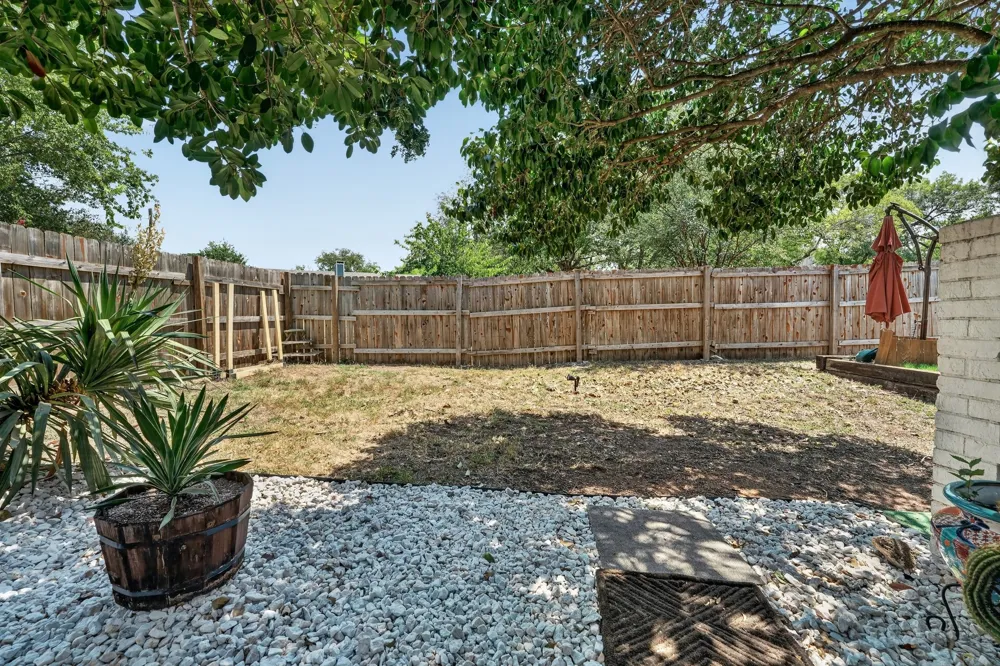 1628 Royal Hill Drive Austin, TX 78741