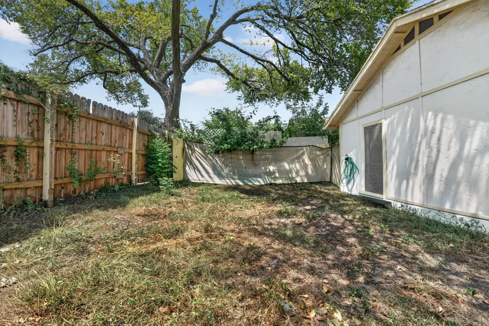 1628 Royal Hill Drive Austin, TX 78741